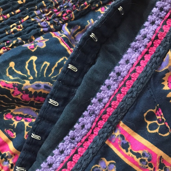 Patterned Crop - Picture 8 of 8